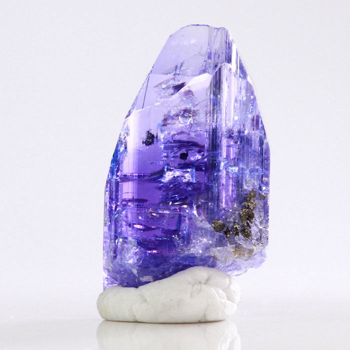 Vibrant 18.17ct Raw Tanzanite Crystal title=